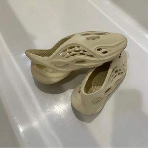 Yeezy foam runner